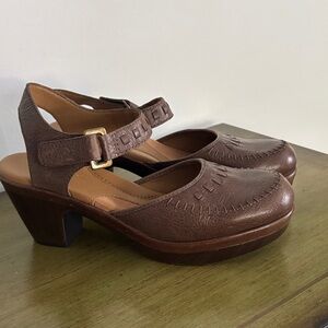 Easy Spirit Brown Leather Mules